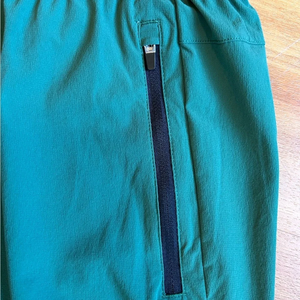 All in Motion Men's Green Athletic‎ Shorts